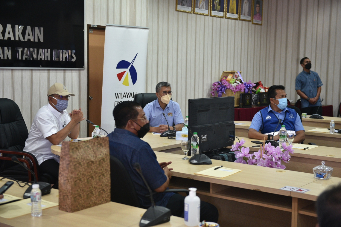 Sesi Taklimat Berhubung Wilayah Ekonomi Pantai Timur (ECER) di Pahang